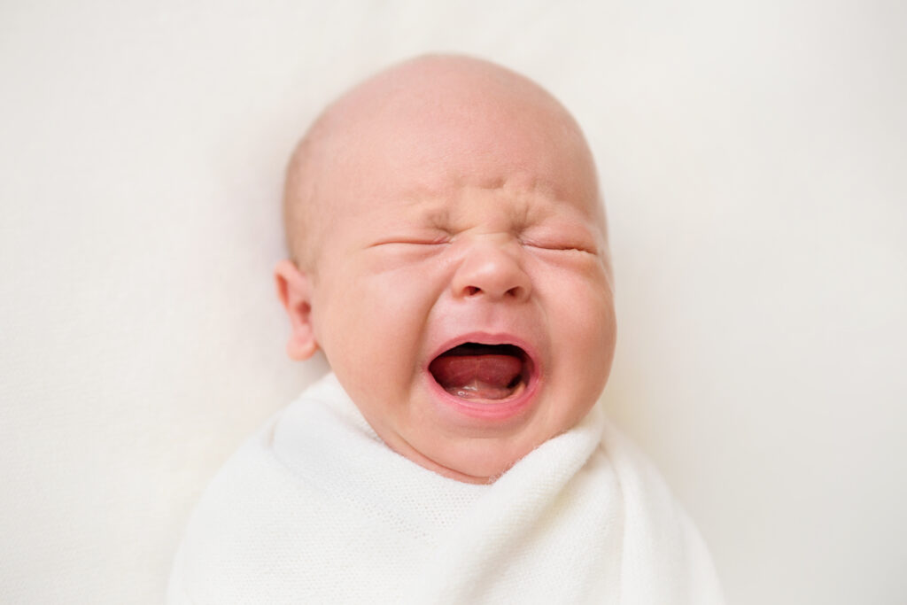 reasons-why-your-baby-wakes-up-crying-or-screaming